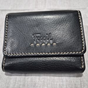Fossil Leather Bifold Snap Close Wallet